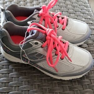 𝅺DANSKIN Now Girl Sneakers